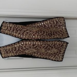 Designer sequel vest sz est (mens Lg- XL)Ladies 12-14   $48 + free scarf